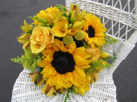 sunflower bridesmaids bouquet