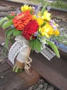 burlap and lace in wedding flowers